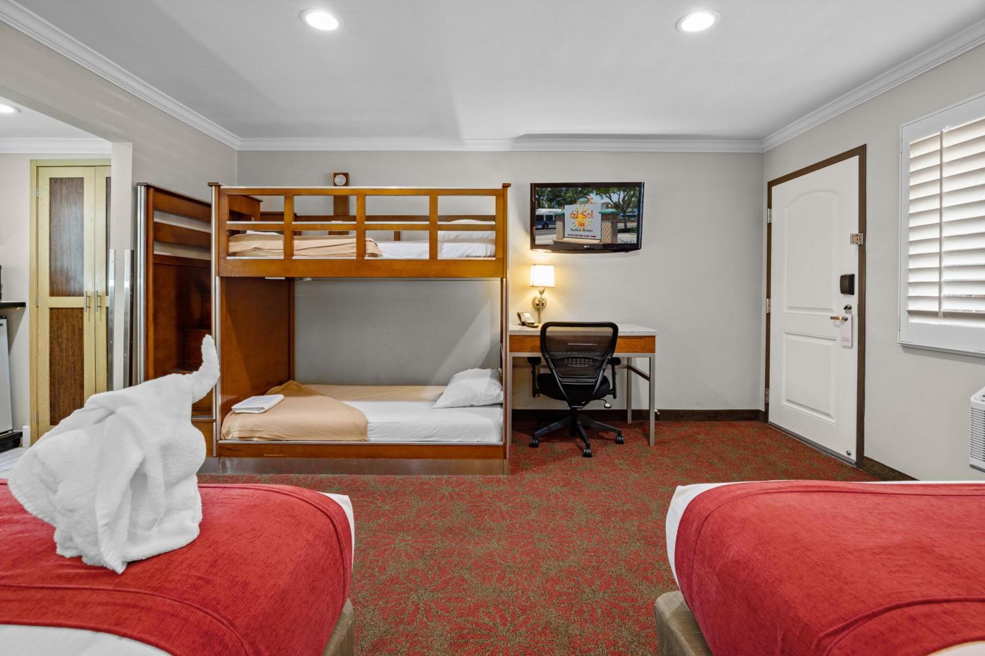 Del Sol Motel 2*